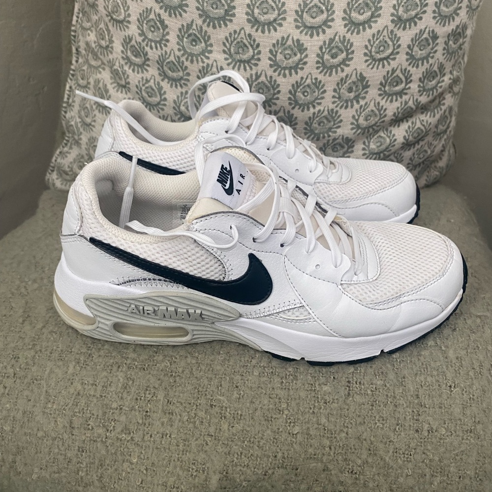 Nike Air Max White and Black Sneakers